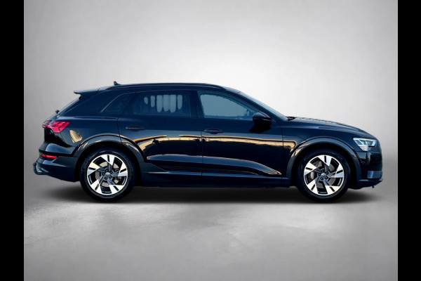Audi e-tron E-tron 55 quattro 95 kWh (Goed OndH, Panorama, Carplay, Trekhaak, Lane Assist, StoelV, Camera, Addapt Cruise, Etc)