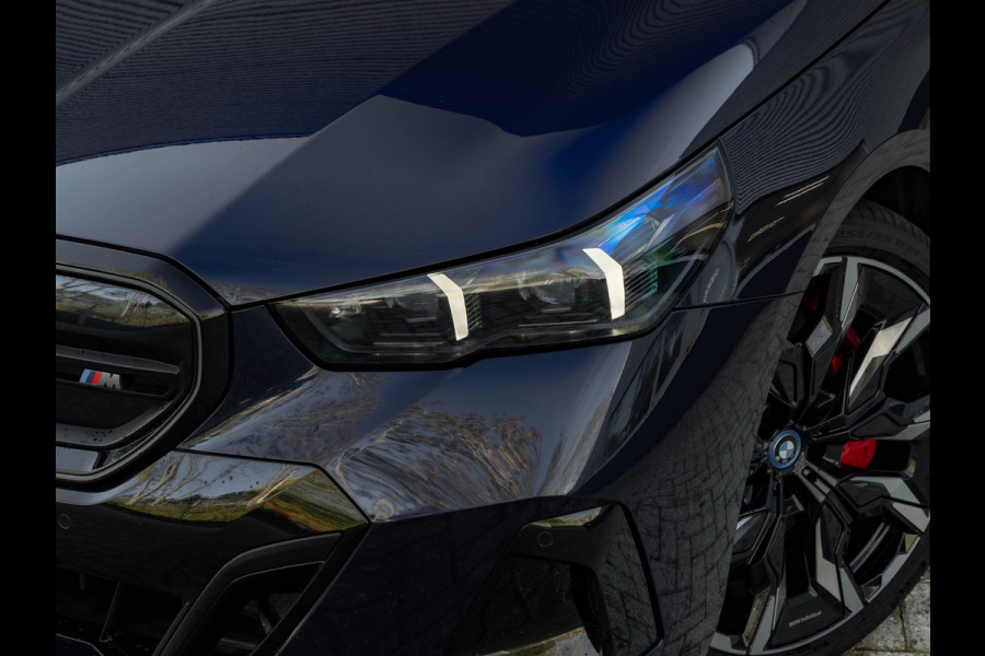 BMW i5 M60 xDrive - M-Sport Pro - Pano - Bowers & Wilkins - Stoelventilatie - ACC
