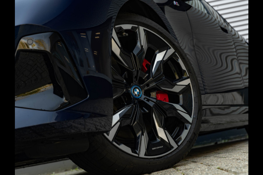 BMW i5 M60 xDrive - M-Sport Pro - Pano - Bowers & Wilkins - Stoelventilatie - ACC