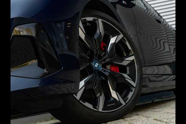 BMW i5 M60 xDrive - M-Sport Pro - Pano - Bowers & Wilkins - Stoelventilatie - ACC