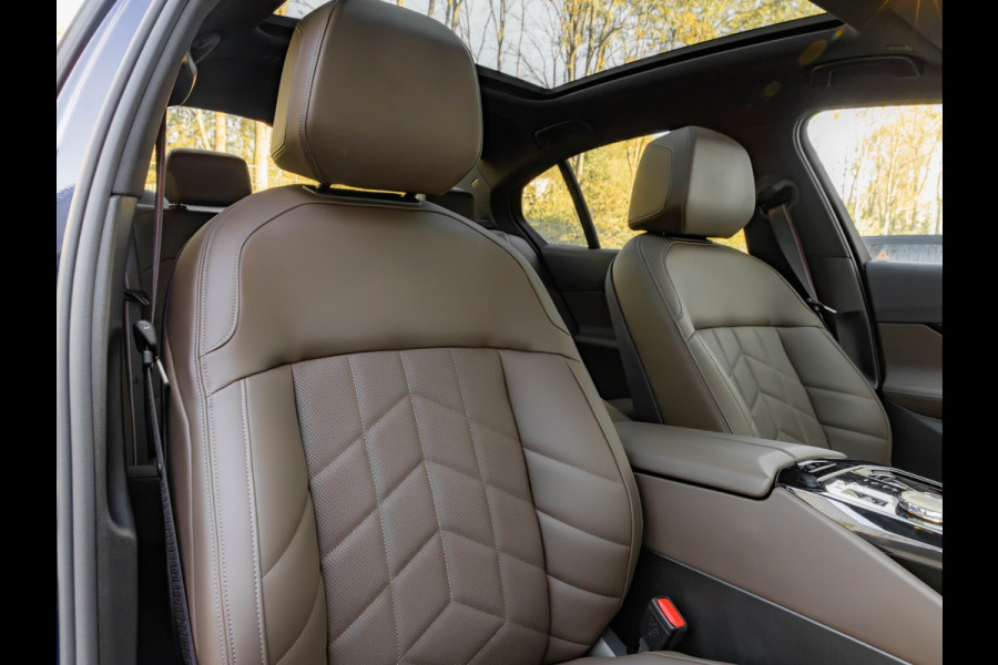 BMW i5 M60 xDrive - M-Sport Pro - Pano - Bowers & Wilkins - Stoelventilatie - ACC