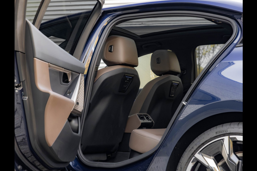 BMW i5 M60 xDrive - M-Sport Pro - Pano - Bowers & Wilkins - Stoelventilatie - ACC
