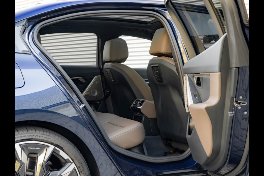 BMW i5 M60 xDrive - M-Sport Pro - Pano - Bowers & Wilkins - Stoelventilatie - ACC