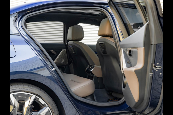 BMW i5 M60 xDrive - M-Sport Pro - Pano - Bowers & Wilkins - Stoelventilatie - ACC