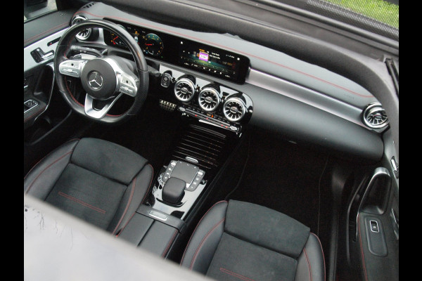 Mercedes-Benz CLA-Klasse Shooting Brake 200 Business Solution AMG | Panoramadak | Elektrisch verstelbare stoel(en) | Matrix LED koplampen | NL-Auto |