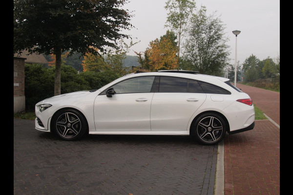 Mercedes-Benz CLA-Klasse Shooting Brake 200 Business Solution AMG | Panoramadak | Elektrisch verstelbare stoel(en) | Matrix LED koplampen | NL-Auto |