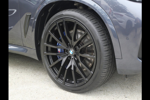 BMW X5 xDrive45e M-SPORT | A.C.C | H.U.D | TREKHAAK | 4WS | 22 INCH | LUCHTVERING!!