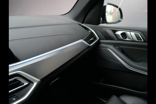 BMW X5 xDrive45e M-SPORT | A.C.C | H.U.D | TREKHAAK | 4WS | 22 INCH | LUCHTVERING!!