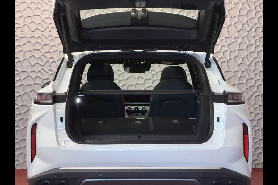 Omoda 9 OMODA 9 PREMIUM AWD 538 PK | SONY DOLBY | Stary White | FULL OPTIONS PHEV SUV | 145 KM ELEKTRISCH | ONGEBRUIKTE NIEUWE AUTO 4WD 4X4