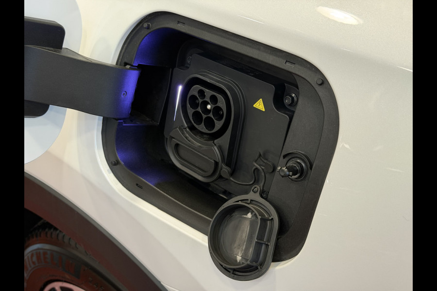 Omoda 9 OMODA 9 PREMIUM AWD 538 PK | SONY DOLBY | Stary White | FULL OPTIONS PHEV SUV | 145 KM ELEKTRISCH | ONGEBRUIKTE NIEUWE AUTO 4WD 4X4
