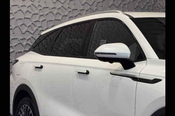 Omoda 9 OMODA 9 PREMIUM AWD 538 PK | SONY DOLBY | Stary White | FULL OPTIONS PHEV SUV | 145 KM ELEKTRISCH | ONGEBRUIKTE NIEUWE AUTO 4WD 4X4