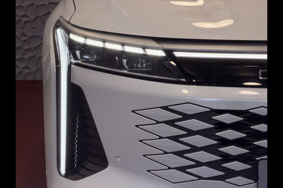 Omoda 9 OMODA 9 PREMIUM AWD 538 PK | SONY DOLBY | Stary White | FULL OPTIONS PHEV SUV | 145 KM ELEKTRISCH | ONGEBRUIKTE NIEUWE AUTO 4WD 4X4