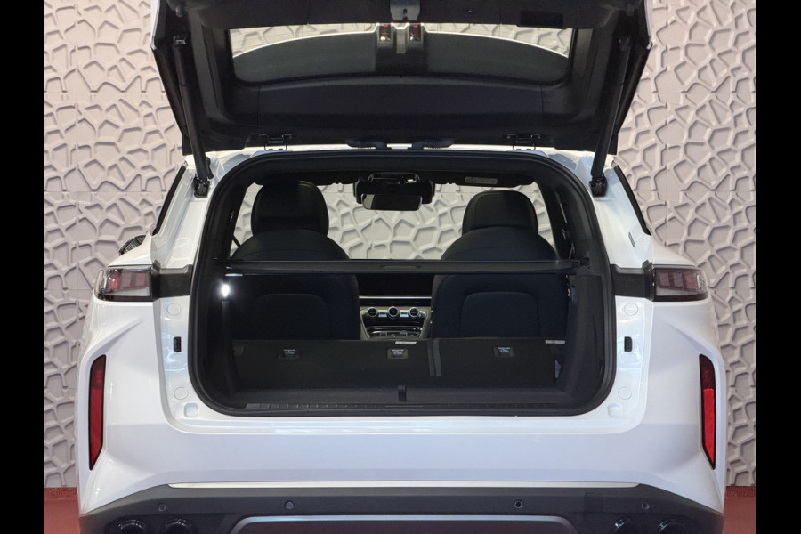 Omoda 9 OMODA 9 PREMIUM AWD 538 PK | Stary White | FABRIEKSGARANTIE PHEV SUV | 145 KM ELEKTRISCH | ONGEBRUIKTE NIEUWE AUTO 4WD 4X4