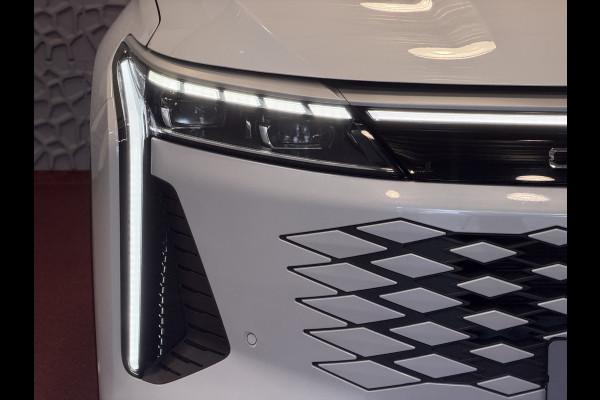 Omoda 9 OMODA 9 PREMIUM AWD 538 PK | Stary White | FABRIEKSGARANTIE PHEV SUV | 145 KM ELEKTRISCH | ONGEBRUIKTE NIEUWE AUTO 4WD 4X4