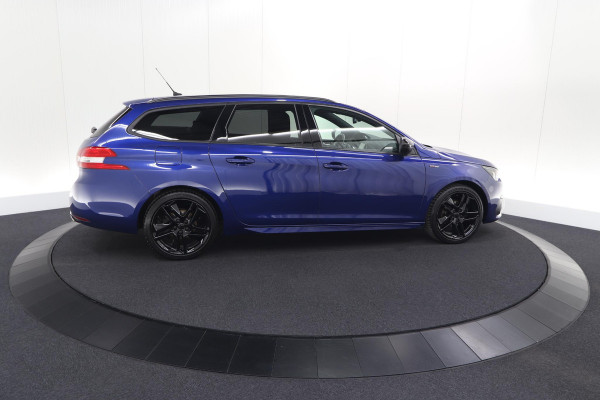 Peugeot 308 SW PureTech 130 GT-line | Black Pack | Panoramadak | Camera | Adaptieve Cruise Control
