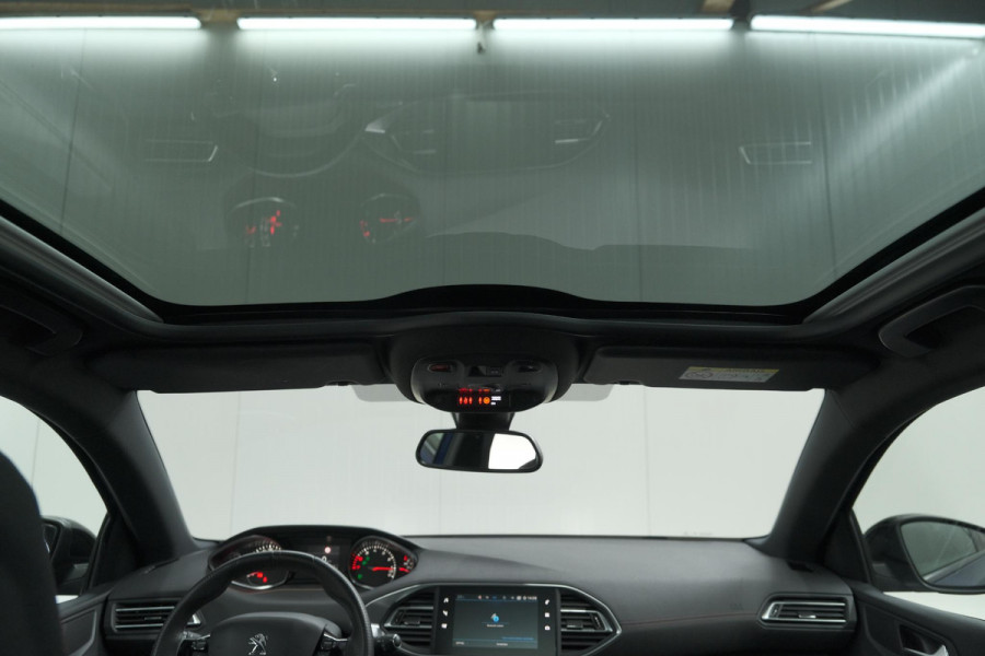 Peugeot 308 SW PureTech 130 GT-line | Black Pack | Panoramadak | Camera | Adaptieve Cruise Control