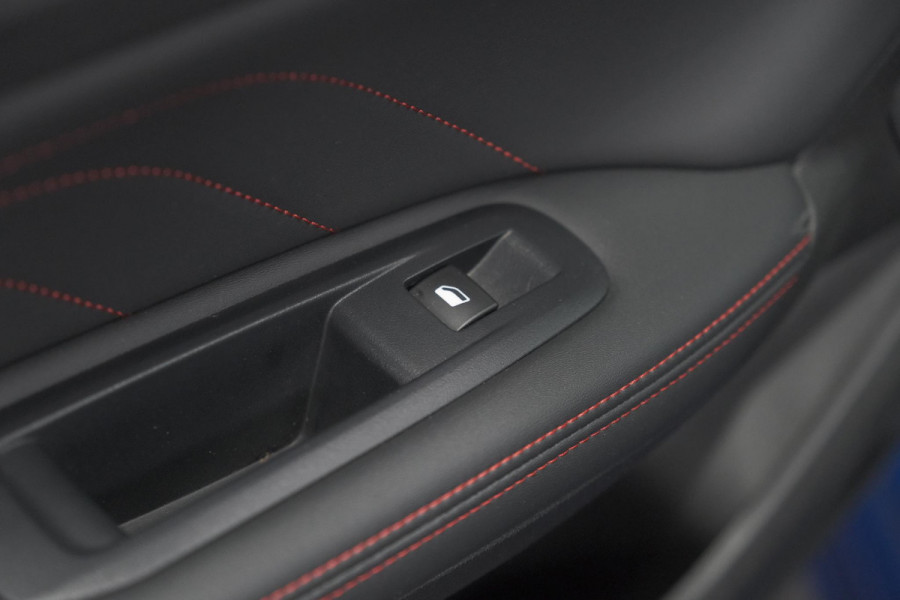 Peugeot 308 SW PureTech 130 GT-line | Black Pack | Panoramadak | Camera | Adaptieve Cruise Control
