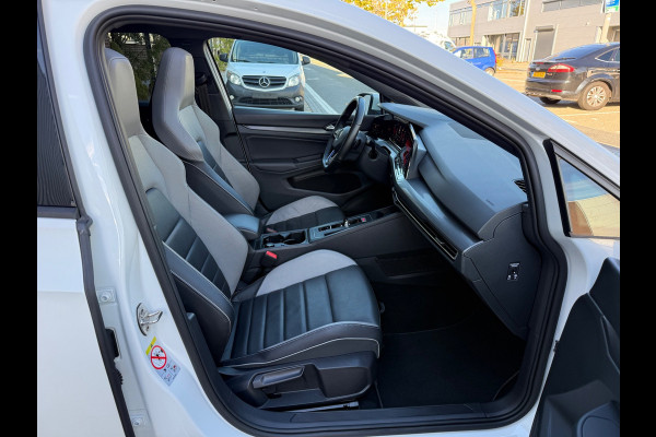 Volkswagen Golf 1.4 eHybrid GTE IQ LMV18/NAV/LEER/SFEER/PANO