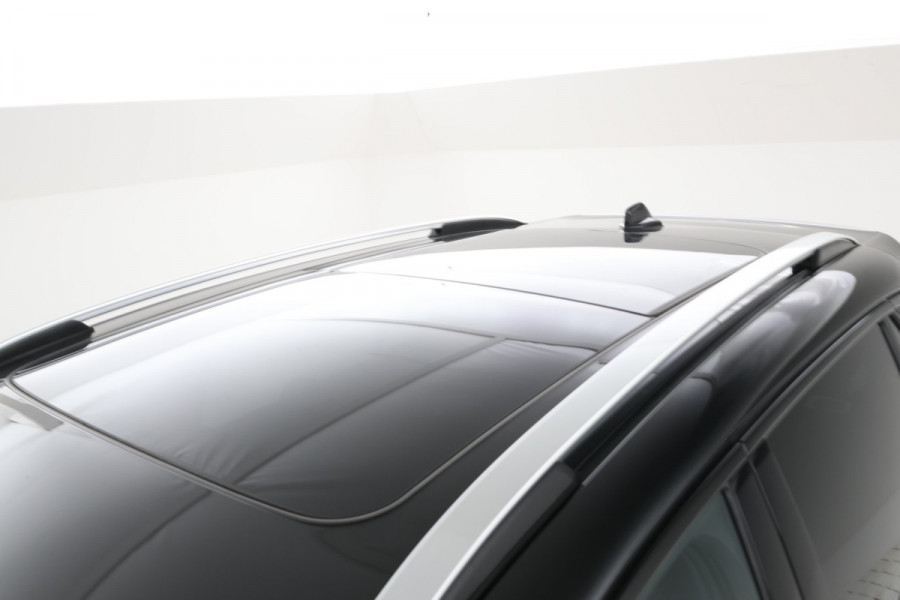 Lynk & Co 01 1.5 Panorama, Apple carplay, Zwarte hemel!
