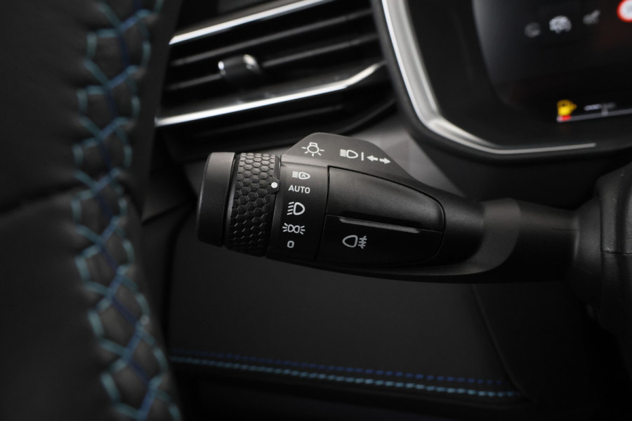 Lynk & Co 01 1.5 Panorama, Apple carplay, Zwarte hemel!