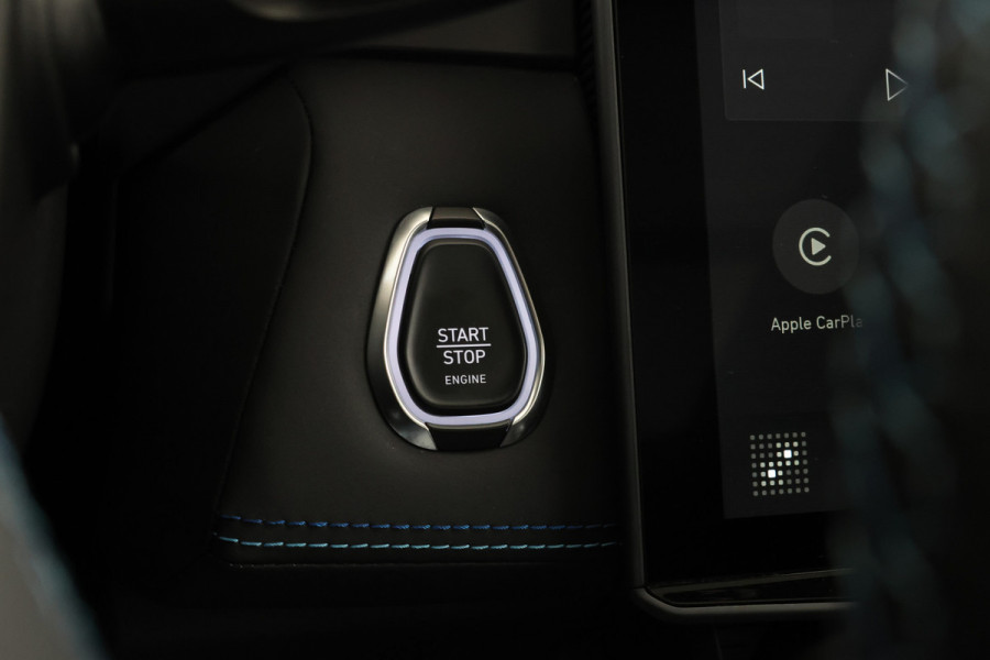 Lynk & Co 01 1.5 Panorama, Apple carplay, Zwarte hemel!