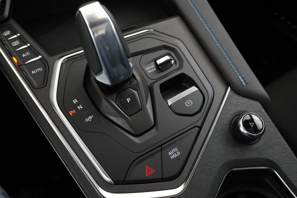 Lynk & Co 01 1.5 Panorama, Apple carplay, Zwarte hemel!