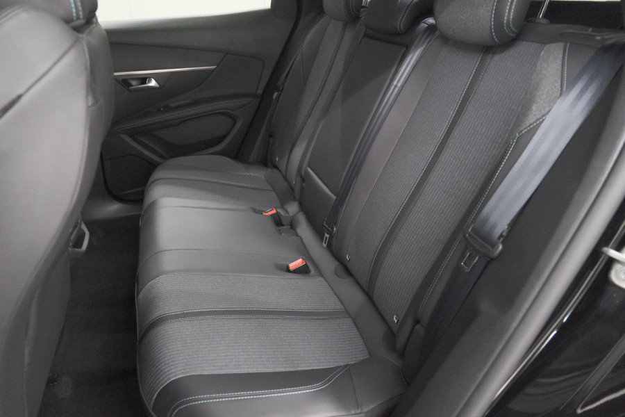 Peugeot 3008 PureTech 130 EAT8 Allure | Camera | Stoelverwarming | Apple Carplay | Dodehoekdetectie