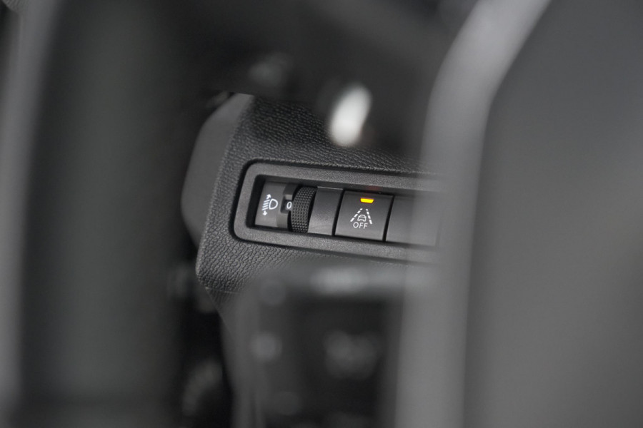 Peugeot 3008 PureTech 130 EAT8 Allure | Camera | Stoelverwarming | Apple Carplay | Dodehoekdetectie