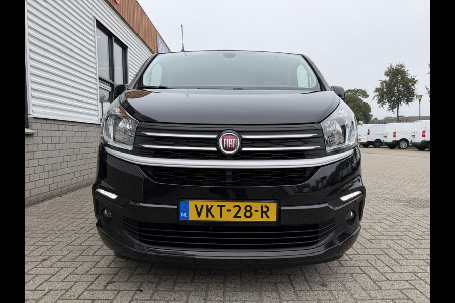 Fiat Talento 2.0 MultiJet automaat L2H1 SX DC 5 persoons / vaste prijs rijklaar € 19.950 ex btw / lease vanaf € 336 / zwart metallic / dubbele schuifdeur / trekhaak / airco / navi / camera !