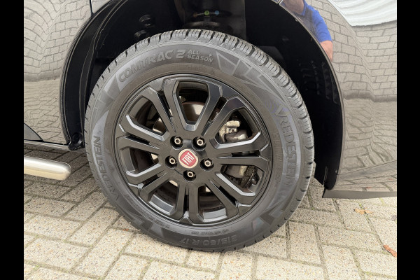 Fiat Talento 2.0 MultiJet automaat L2H1 SX DC 5 persoons / vaste prijs rijklaar € 19.950 ex btw / lease vanaf € 336 / zwart metallic / dubbele schuifdeur / trekhaak / airco / navi / camera !