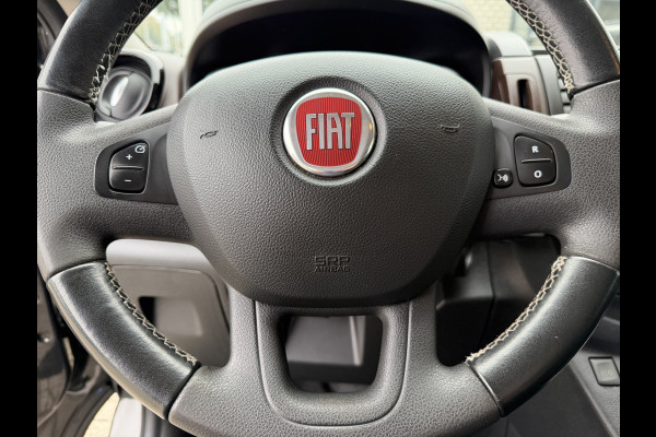 Fiat Talento 2.0 MultiJet automaat L2H1 SX DC 5 persoons / vaste prijs rijklaar € 19.950 ex btw / lease vanaf € 336 / zwart metallic / dubbele schuifdeur / trekhaak / airco / navi / camera !