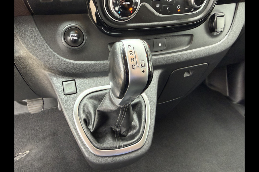 Fiat Talento 2.0 MultiJet automaat L2H1 SX DC 5 persoons / vaste prijs rijklaar € 19.950 ex btw / lease vanaf € 336 / zwart metallic / dubbele schuifdeur / trekhaak / airco / navi / camera !