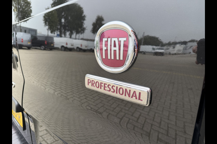 Fiat Talento 2.0 MultiJet automaat L2H1 SX DC 5 persoons / vaste prijs rijklaar € 19.950 ex btw / lease vanaf € 336 / zwart metallic / dubbele schuifdeur / trekhaak / airco / navi / camera !