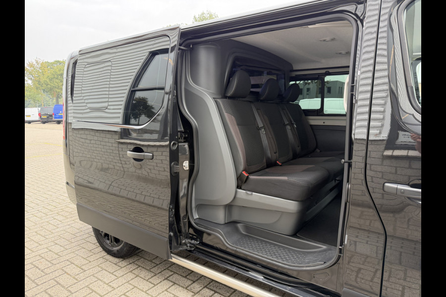 Fiat Talento 2.0 MultiJet automaat L2H1 SX DC 5 persoons / vaste prijs rijklaar € 19.950 ex btw / lease vanaf € 336 / zwart metallic / dubbele schuifdeur / trekhaak / airco / navi / camera !