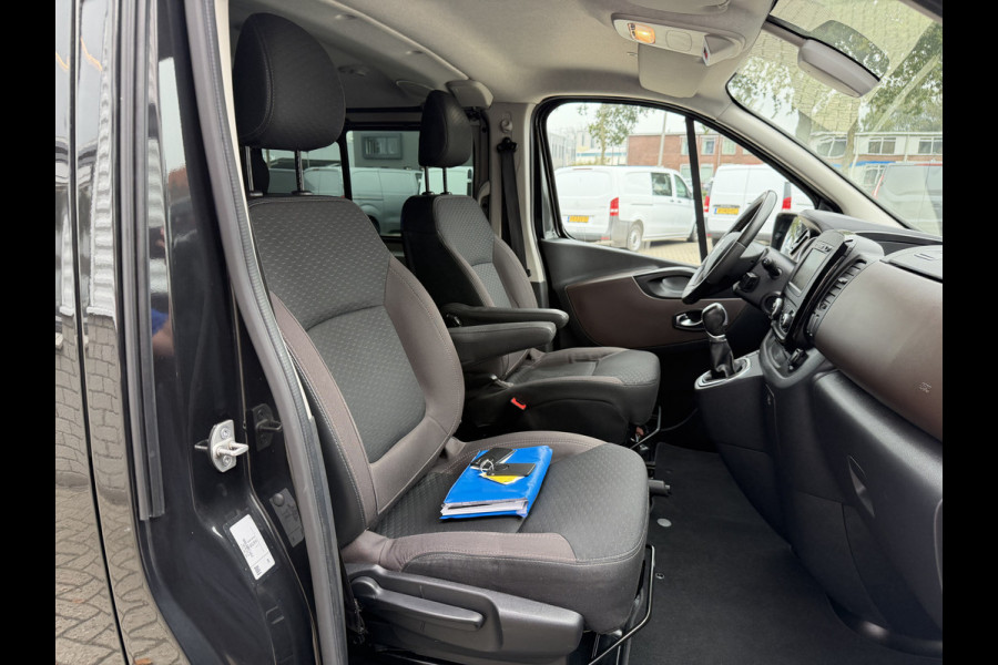 Fiat Talento 2.0 MultiJet automaat L2H1 SX DC 5 persoons / vaste prijs rijklaar € 19.950 ex btw / lease vanaf € 336 / zwart metallic / dubbele schuifdeur / trekhaak / airco / navi / camera !