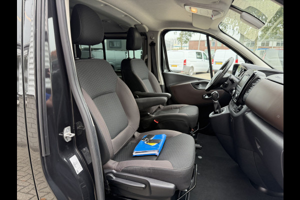 Fiat Talento 2.0 MultiJet automaat L2H1 SX DC 5 persoons / vaste prijs rijklaar € 19.950 ex btw / lease vanaf € 336 / zwart metallic / dubbele schuifdeur / trekhaak / airco / navi / camera !