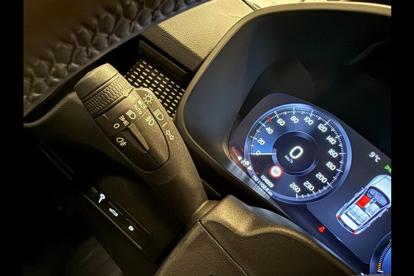 Volvo XC40 1.5 T4 Recharge R-Design BLACK-EDITION SOH-TEST/ PANO/H&K/NAVI/CAM/DAB/CARPLAY/M-STOELEN///