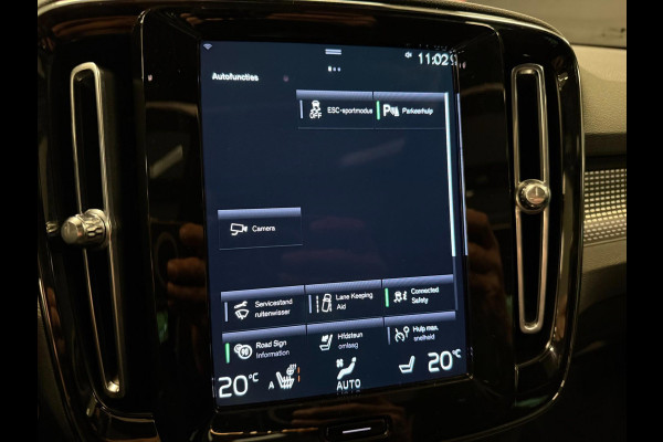 Volvo XC40 1.5 T4 Recharge R-Design BLACK-EDITION SOH-TEST/ PANO/H&K/NAVI/CAM/DAB/CARPLAY/M-STOELEN///