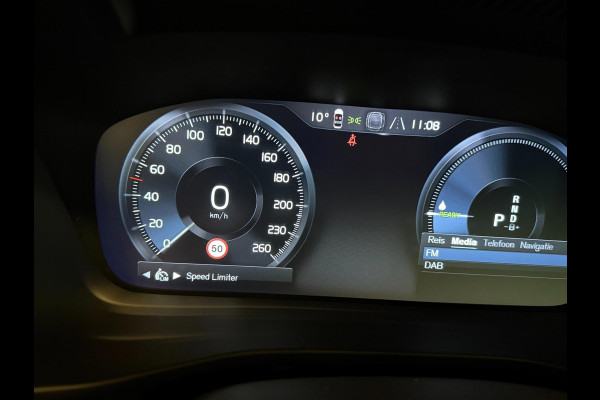 Volvo XC40 1.5 T4 Recharge R-Design BLACK-EDITION SOH-TEST/ PANO/H&K/NAVI/CAM/DAB/CARPLAY/M-STOELEN///