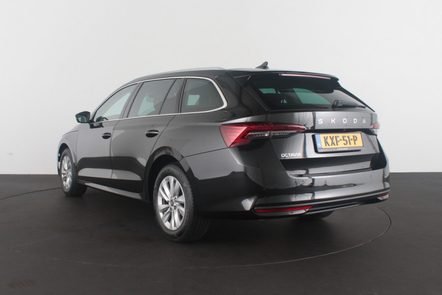 Škoda Octavia Combi 1.5 TSI MHEV Business Edition > Trekhaak/Camera/Winterpakket/Sfeerverlichting