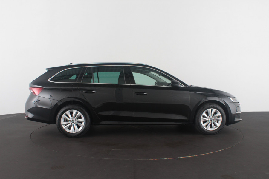 Škoda Octavia Combi 1.5 TSI MHEV Business Edition > Trekhaak/Camera/Winterpakket/Sfeerverlichting