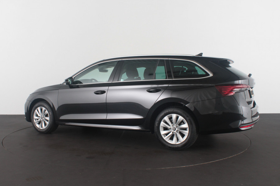 Škoda Octavia Combi 1.5 TSI MHEV Business Edition > Trekhaak/Camera/Winterpakket/Sfeerverlichting