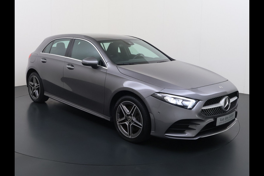 Mercedes-Benz A-Klasse 250e AMG // Camera // Keyless Entry // Sfeerverlichting // Wide Screen // Cruise Controle //