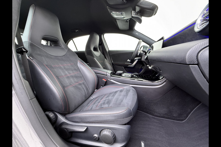 Mercedes-Benz A-Klasse 250e AMG // Camera // Keyless Entry // Sfeerverlichting // Wide Screen // Cruise Controle //