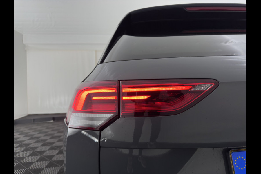 Volkswagen Golf Variant 2.0 TDI R-Line Business *(INCL. BTW) *AUT | PANO | MICROFIBRE | ADAPTIVE-CRUISE | DIGI-COCKPIT | HEATED-SPORTSEATS | PRIVACY-GLASS | NAVI-FULLMAP | ECC | PDC | 17''ALU*