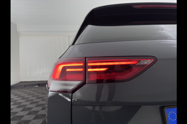 Volkswagen Golf Variant 2.0 TDI R-Line Business *(INCL. BTW) *AUT | PANO | MICROFIBRE | ADAPTIVE-CRUISE | DIGI-COCKPIT | HEATED-SPORTSEATS | PRIVACY-GLASS | NAVI-FULLMAP | ECC | PDC | 17''ALU*
