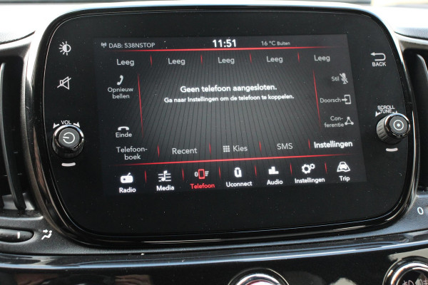 Fiat 500C 1.0 Hybrid 69pk Dolcevita Navigatie Apple CarPlay Android Auto Parkeerhulp achter Cruise Control Half leder Climatronic Lichtmetalen velgen
