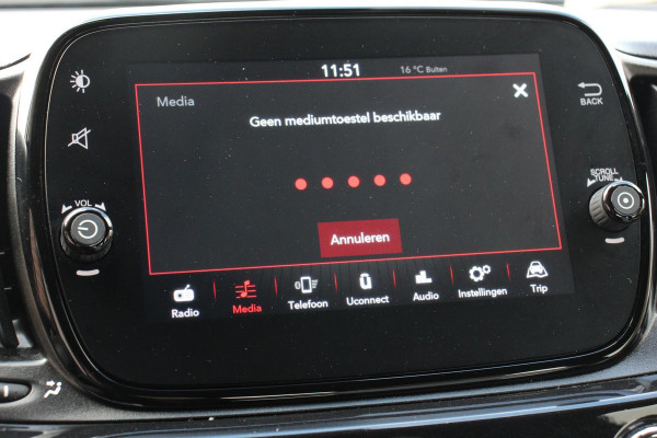 Fiat 500C 1.0 Hybrid 69pk Dolcevita Navigatie Apple CarPlay Android Auto Parkeerhulp achter Cruise Control Half leder Climatronic Lichtmetalen velgen