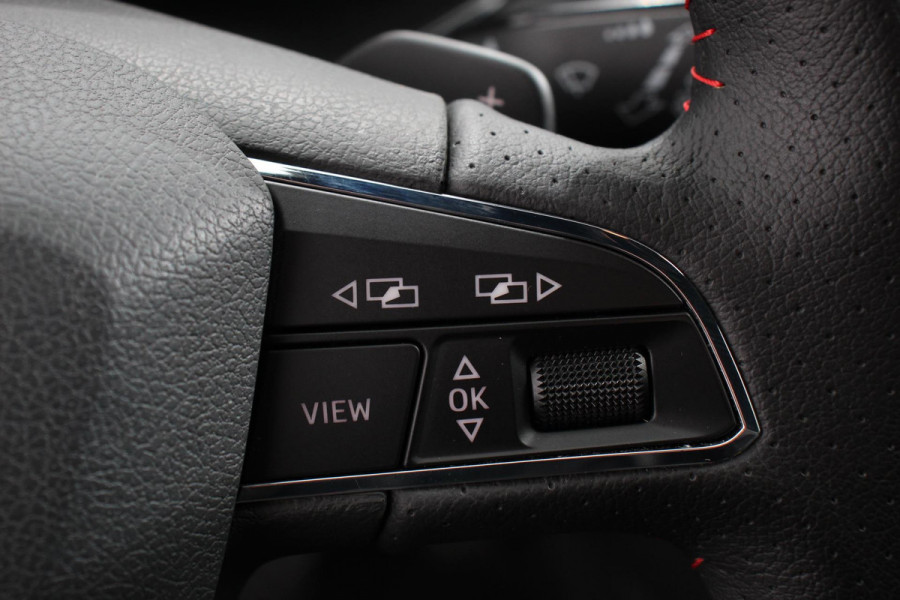 Seat Arona 1.0 TSI 110 pk DSG FR Tech Parkeersensoren Camera Adaptieve Cruise Control Stoelverwarming Dodehoek Assistent Getinte ramen LED-verlichting voor