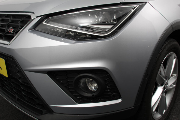 Seat Arona 1.0 TSI 110 pk DSG FR Tech Parkeersensoren Camera Adaptieve Cruise Control Stoelverwarming Dodehoek Assistent Getinte ramen LED-verlichting voor